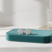 10K Gold Diamond Stud Earring – Seven Pointer Flower Cluster – 0.98 CTW